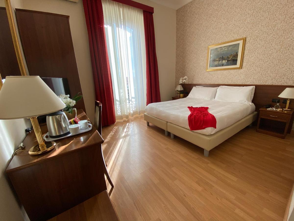 Hotel Eletto San Remo Kültér fotó