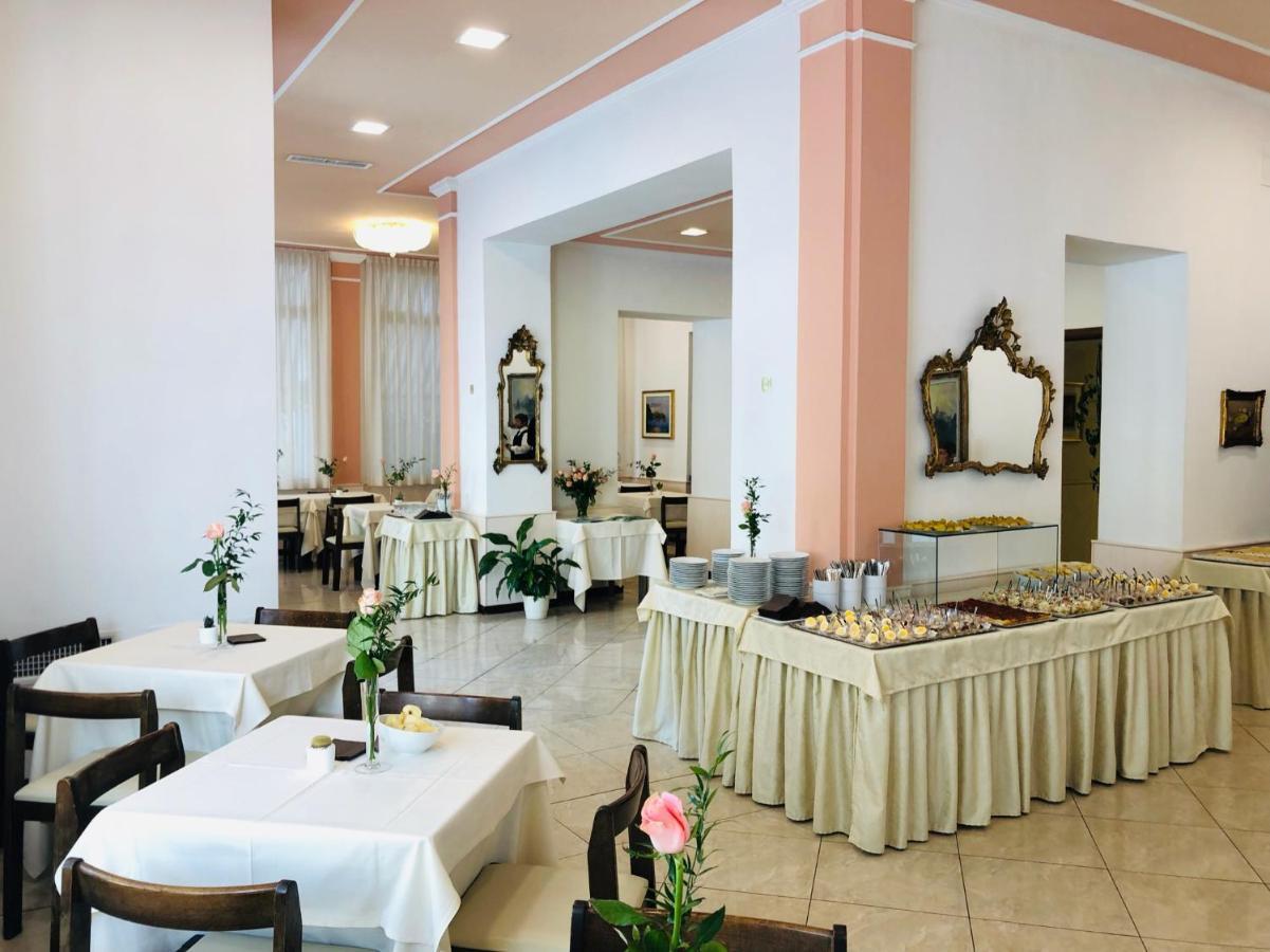 Hotel Eletto San Remo Kültér fotó