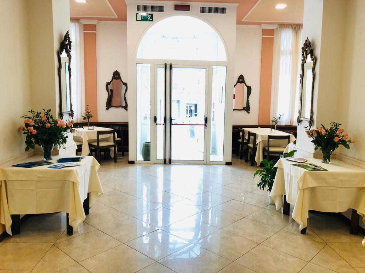 Hotel Eletto San Remo Kültér fotó
