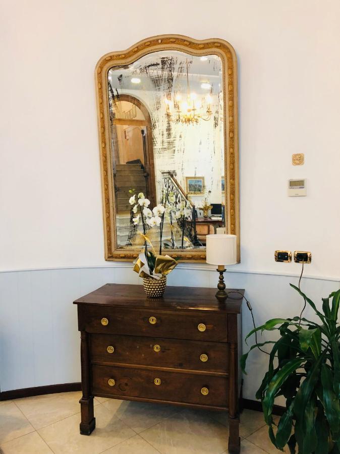 Hotel Eletto San Remo Kültér fotó